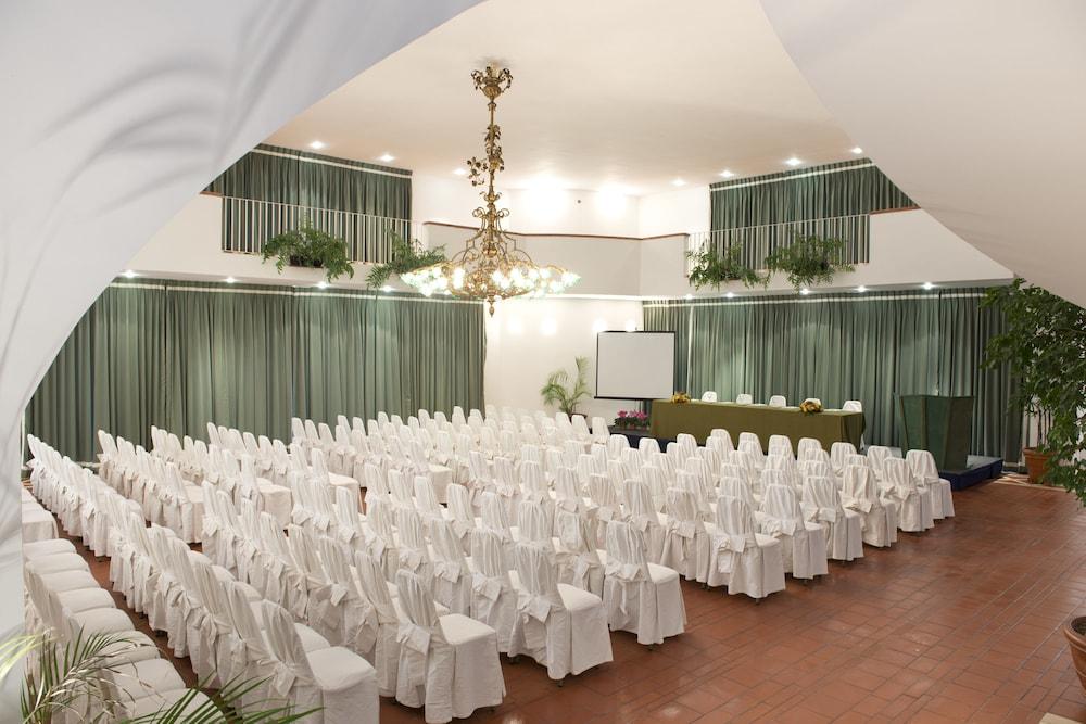 Ostuni A Mare Hotel Kültér fotó